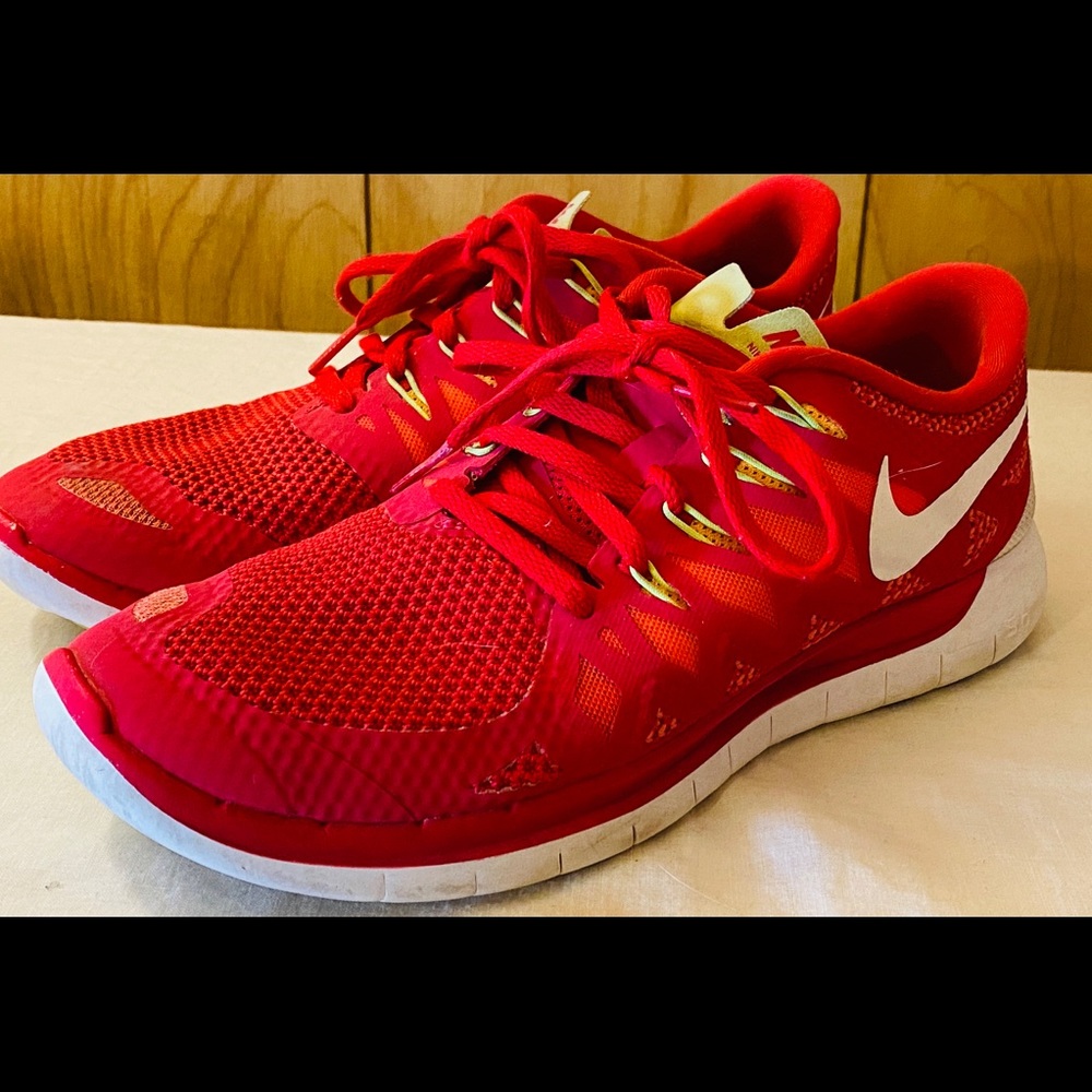 Nike Dark Pink Running Shoe